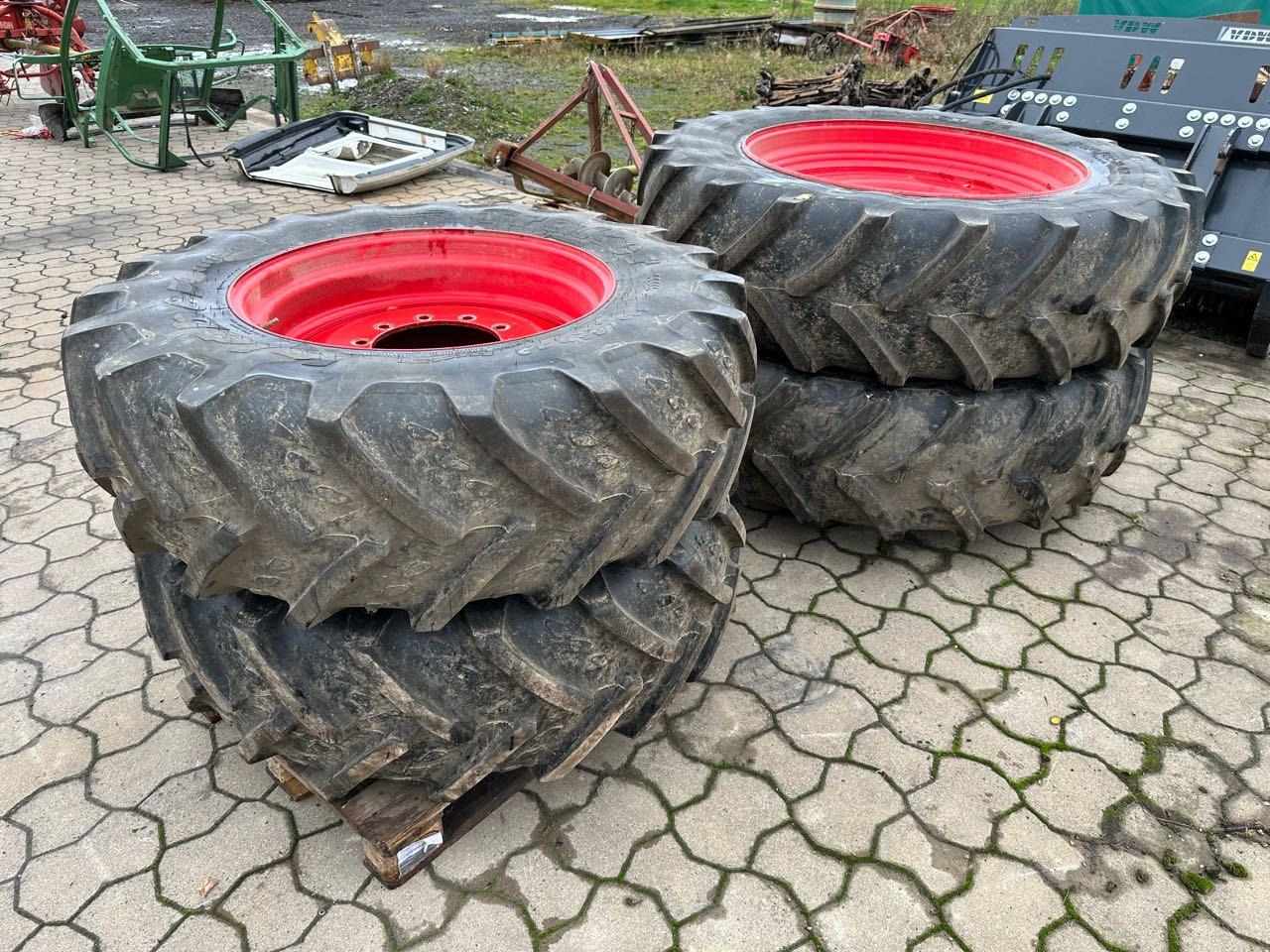 Firestone Komplettsatz 420/85 R30 + 460/85 R42 - Neumático: foto 2 Firestone Komplettsatz 420/85 R30 + 460/85 R42 - Neumático: foto 2