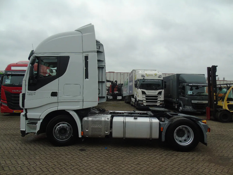 Iveco Stralis 420 + euro 6 - Cabeza tractora: foto 4 Iveco Stralis 420 + euro 6 - Cabeza tractora: foto 4