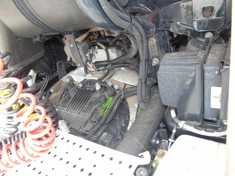 Cabeza tractora MAN TGX 18.440 + EURO 6 + 6X2: foto 18