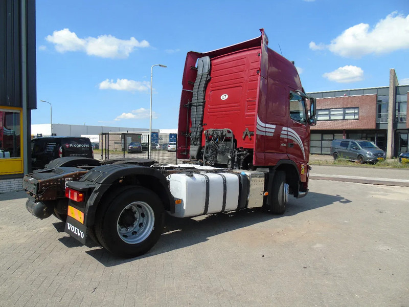 Volvo FH 460 + XL CABINE + MANUAL + EURO 5 + 6x IN STOCK - Cabeza tractora: foto 2 Volvo FH 460 + XL CABINE + MANUAL + EURO 5 + 6x IN STOCK - Cabeza tractora: foto 2