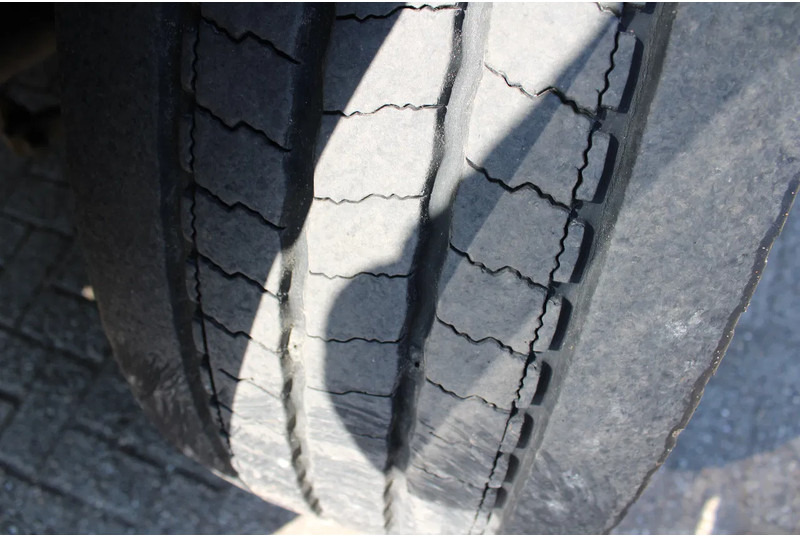 Cabeza tractora Volvo FH 460 XL cabine + euro 5 + spoiler: foto 14