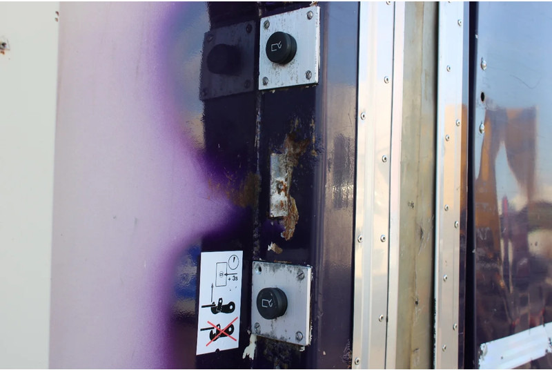 Camión de basura DAF CF 75 .250 + euro 5 + 6X2: foto 20