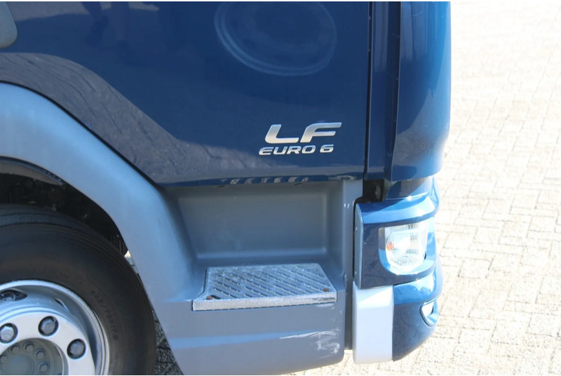 DAF LF 210 + EURO 6 + LIFT + 12T - Camión caja cerrada: foto 5 DAF LF 210 + EURO 6 + LIFT + 12T - Camión caja cerrada: foto 5
