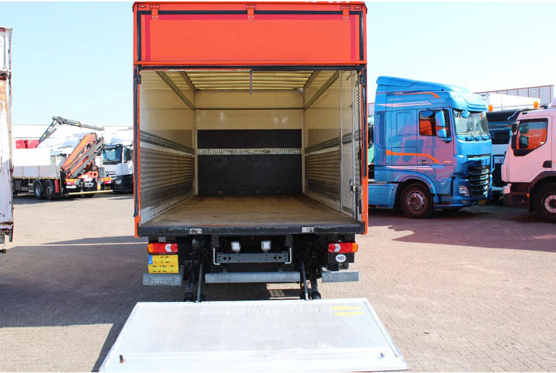 DAF LF 210 + euro 6 + lift + 12t - Camión caja cerrada: foto 4 DAF LF 210 + euro 6 + lift + 12t - Camión caja cerrada: foto 4