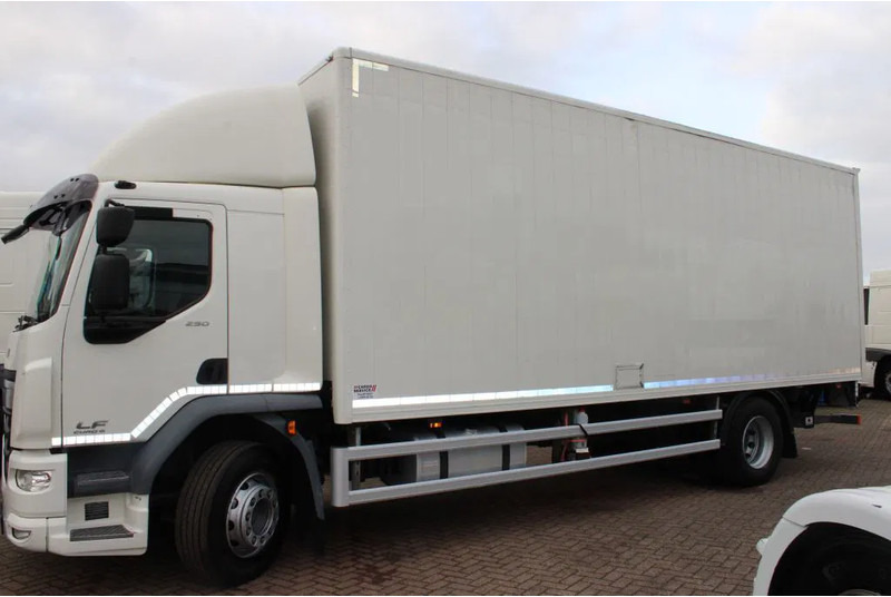 DAF LF 250 + euro 6 + 19T - Camión caja cerrada: foto 3 DAF LF 250 + euro 6 + 19T - Camión caja cerrada: foto 3