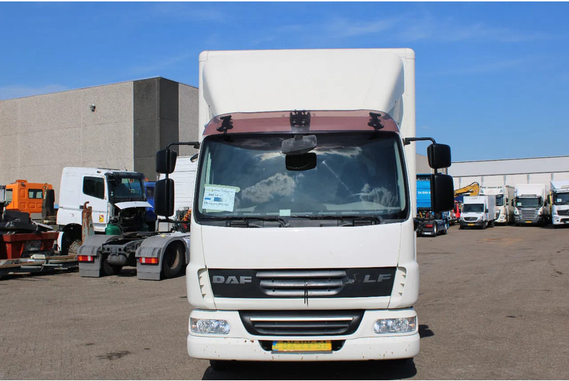 Camión caja cerrada DAF LF 45 .160 + EURO 5 + 7.5T: foto 9