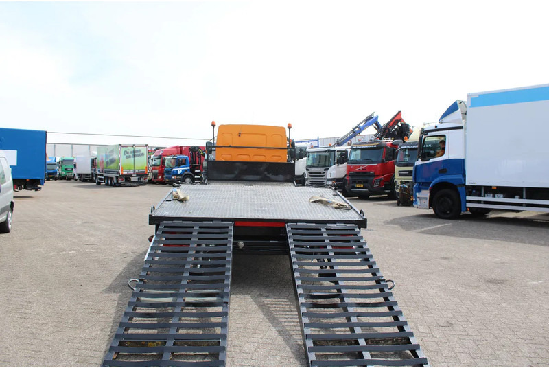 DAF LF 55.220 + HYDROLIC RAMPS + MANUAL - Camión portavehículos: foto 4 DAF LF 55.220 + HYDROLIC RAMPS + MANUAL - Camión portavehículos: foto 4