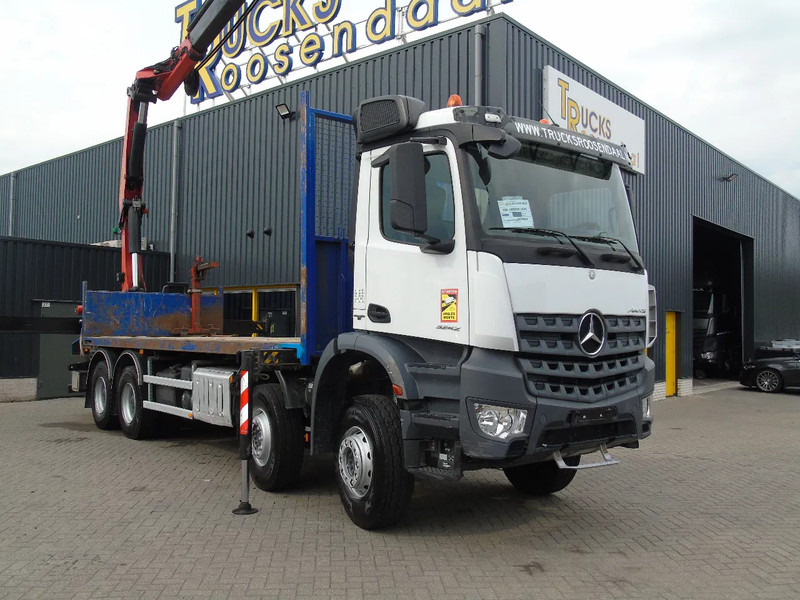 Mercedes-Benz Arocs 3242 + PALFINGER 33002EH 7x EXTENTION + 8X4 + EURO 6 + REMOTE - Camión grúa: foto 4 Mercedes-Benz Arocs 3242 + PALFINGER 33002EH 7x EXTENTION + 8X4 + EURO 6 + REMOTE - Camión grúa: foto 4