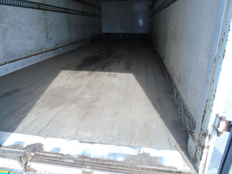 Camión caja cerrada Renault Midlum 220 + euro 5 + MANUAL + lift + 12T: foto 6