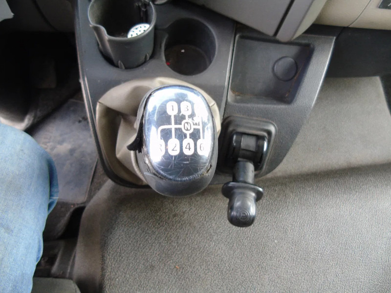 Camión caja cerrada Renault Midlum 220 + euro 5 + MANUAL + lift + 12T: foto 12