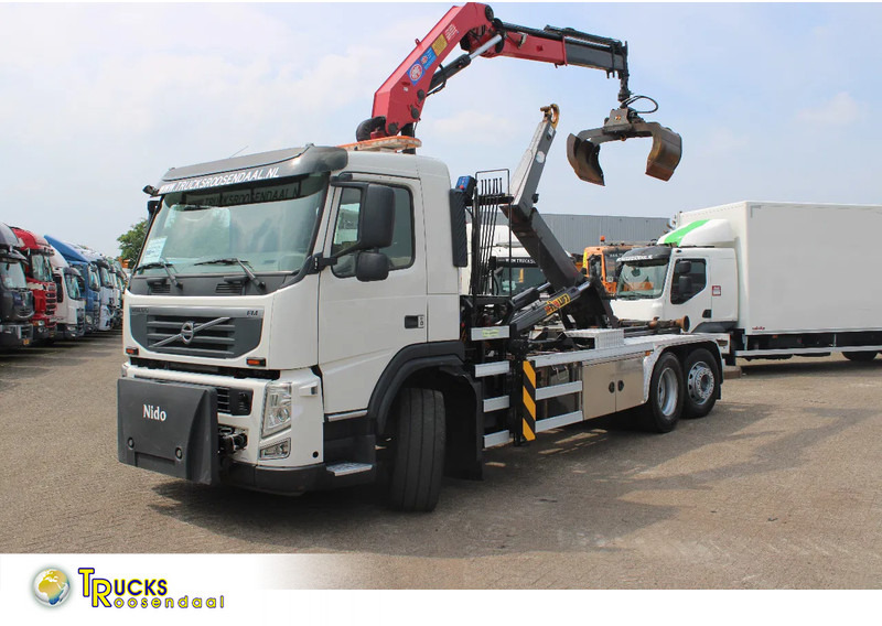 Volvo FM 330 + HMF 1035 + HOOKSYTEM HYVA + EURO 5 + 6X2 - Camión grúa: foto 1 Volvo FM 330 + HMF 1035 + HOOKSYTEM HYVA + EURO 5 + 6X2 - Camión grúa: foto 1