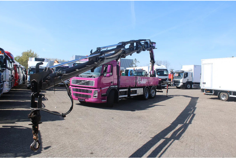 Volvo FM 370 + PALFINGER 23002 /6EXT + REMOTE + 6X2 STEERING - Camión grúa: foto 3 Volvo FM 370 + PALFINGER 23002 /6EXT + REMOTE + 6X2 STEERING - Camión grúa: foto 3
