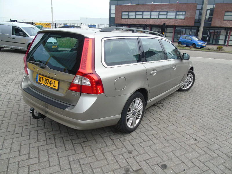 Volvo V70 + manual - Hatchback: foto 5 Volvo V70 + manual - Hatchback: foto 5