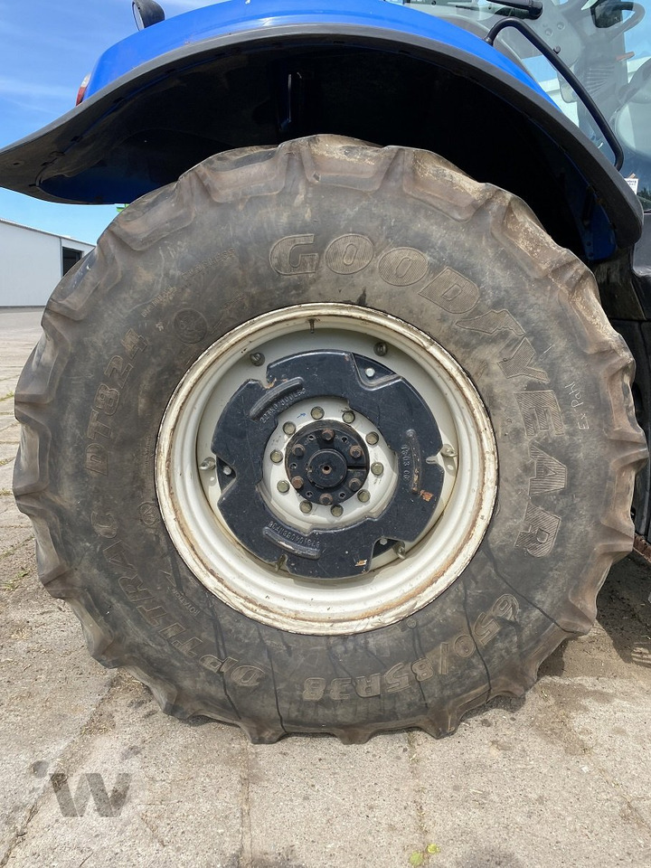 New Holland T 8.380 UC - Tractor: foto 4 New Holland T 8.380 UC - Tractor: foto 4
