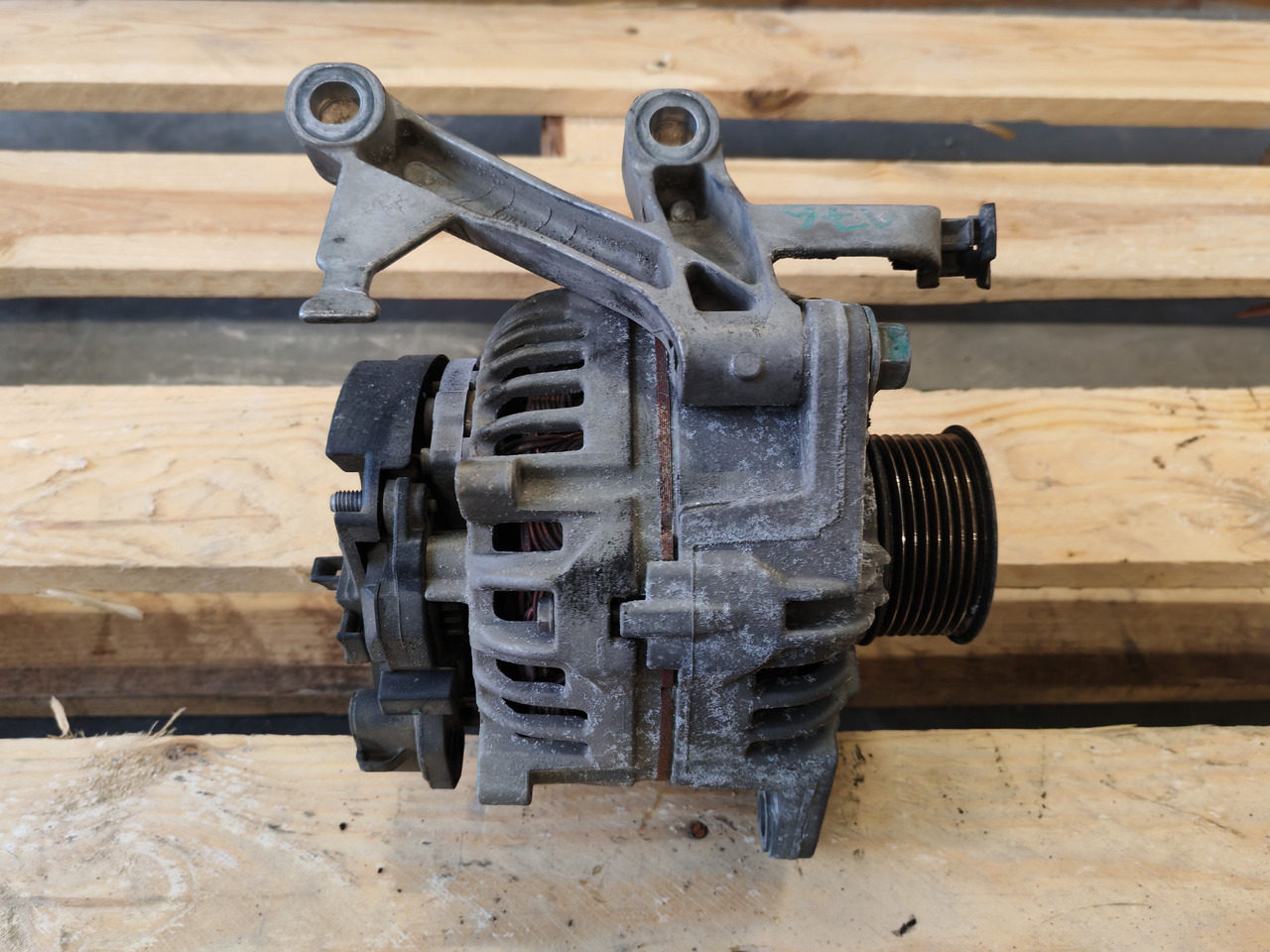 MAN TGS TGX EURO 6 / D2676 LF51 / ALTERNATOR / 51261017283 - Alternador: foto 2 MAN TGS TGX EURO 6 / D2676 LF51 / ALTERNATOR / 51261017283 - Alternador: foto 2