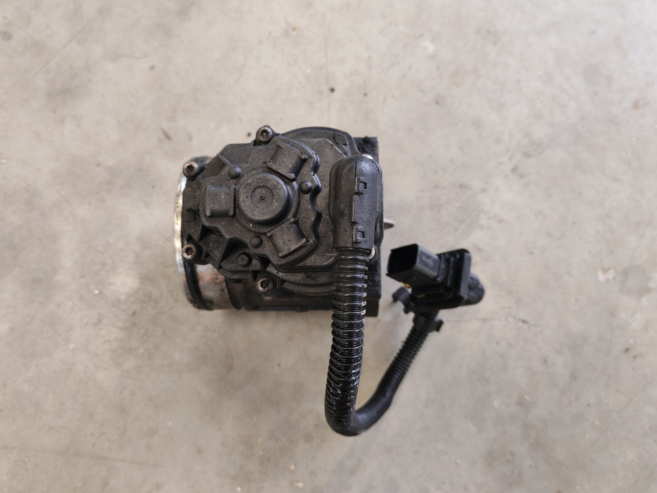 MAN TGS TGX EURO 6 / D2676LF / THROTTLE VALVE / 51094137018 - Motor y piezas: foto 4 MAN TGS TGX EURO 6 / D2676LF / THROTTLE VALVE / 51094137018 - Motor y piezas: foto 4