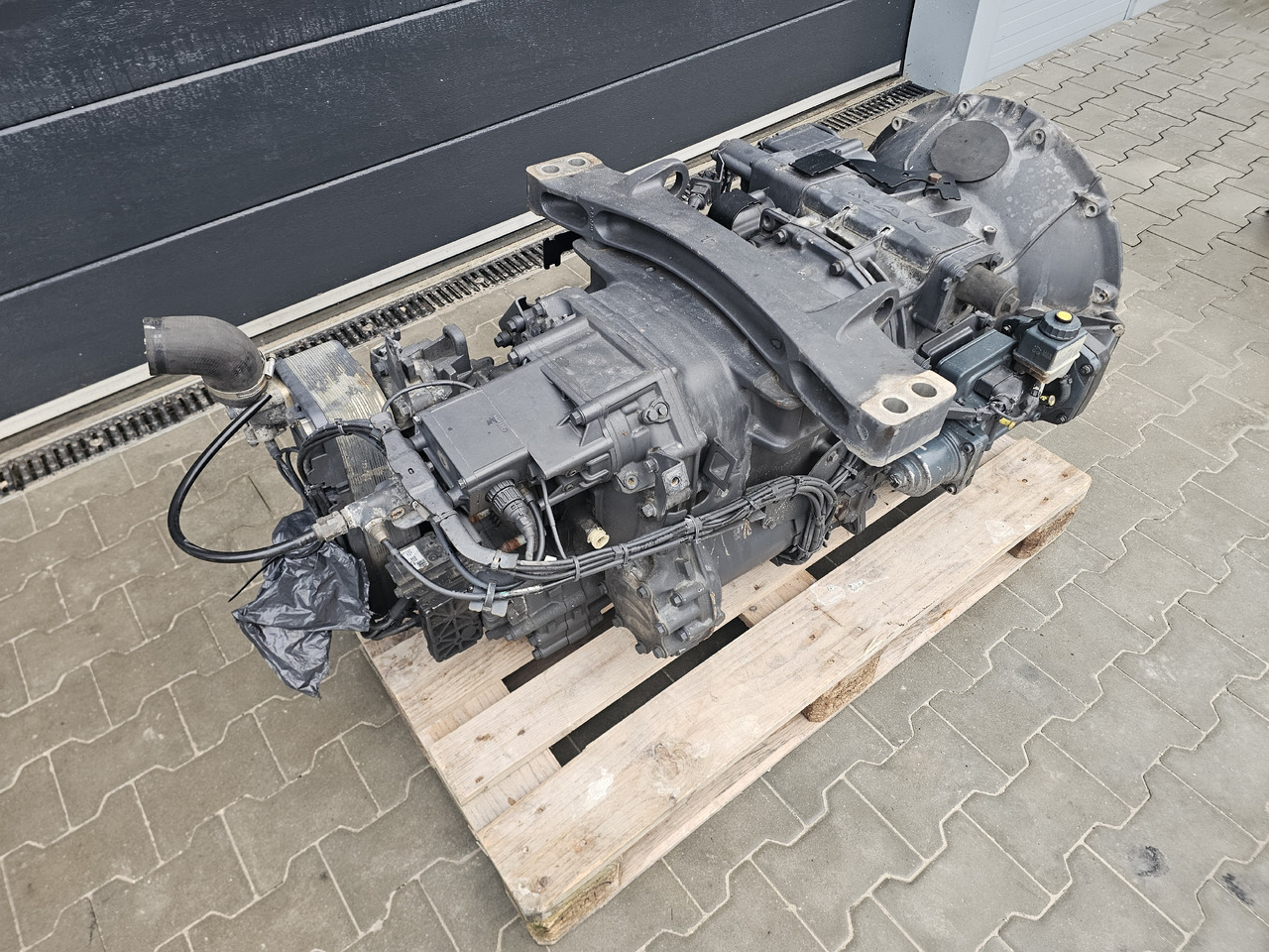 MAN TGS TGX EURO 6 / GRS TIPMATIC GEARBOX RETARDER / 81320046462 - Caja de cambios: foto 3 MAN TGS TGX EURO 6 / GRS TIPMATIC GEARBOX RETARDER / 81320046462 - Caja de cambios: foto 3