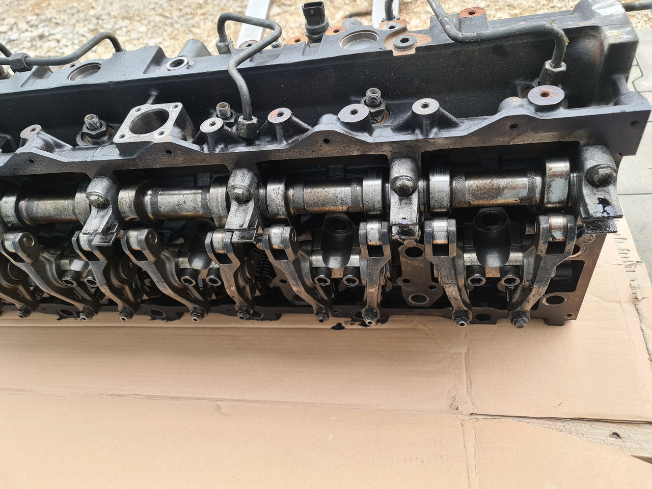 MAN TGX TGA / CYLINDER HEAD / D20 ENGINE / EURO 3 4 5 / WORLDWIDE DELIVERY - Cabezal de bloque: foto 4 MAN TGX TGA / CYLINDER HEAD / D20 ENGINE / EURO 3 4 5 / WORLDWIDE DELIVERY - Cabezal de bloque: foto 4