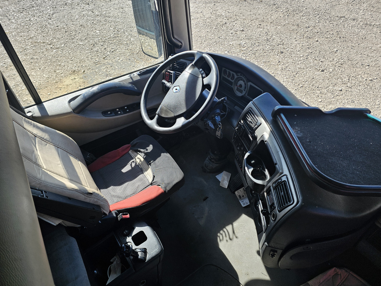 Cabina RENAULT MAGNUM DXI VEGA LIFT / COMPLETE CABINE: foto 7 Cabina RENAULT MAGNUM DXI VEGA LIFT / COMPLETE CABINE: foto 7