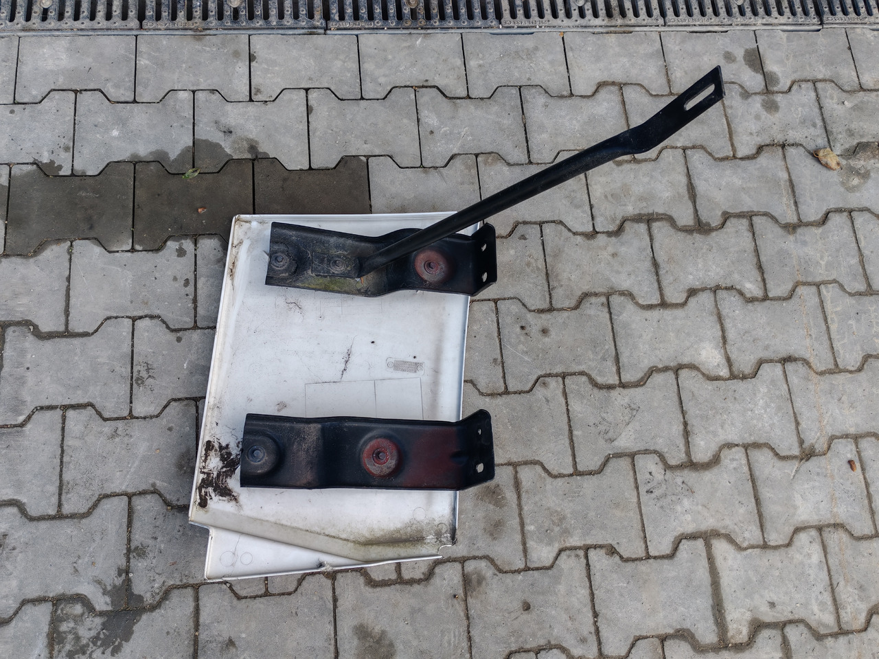 RENAULT RANGE T EURO 6 / HIGH CAB / LEFT SPOILER EXTENDER - Aerodinámica/ Spoiler: foto 5 RENAULT RANGE T EURO 6 / HIGH CAB / LEFT SPOILER EXTENDER - Aerodinámica/ Spoiler: foto 5