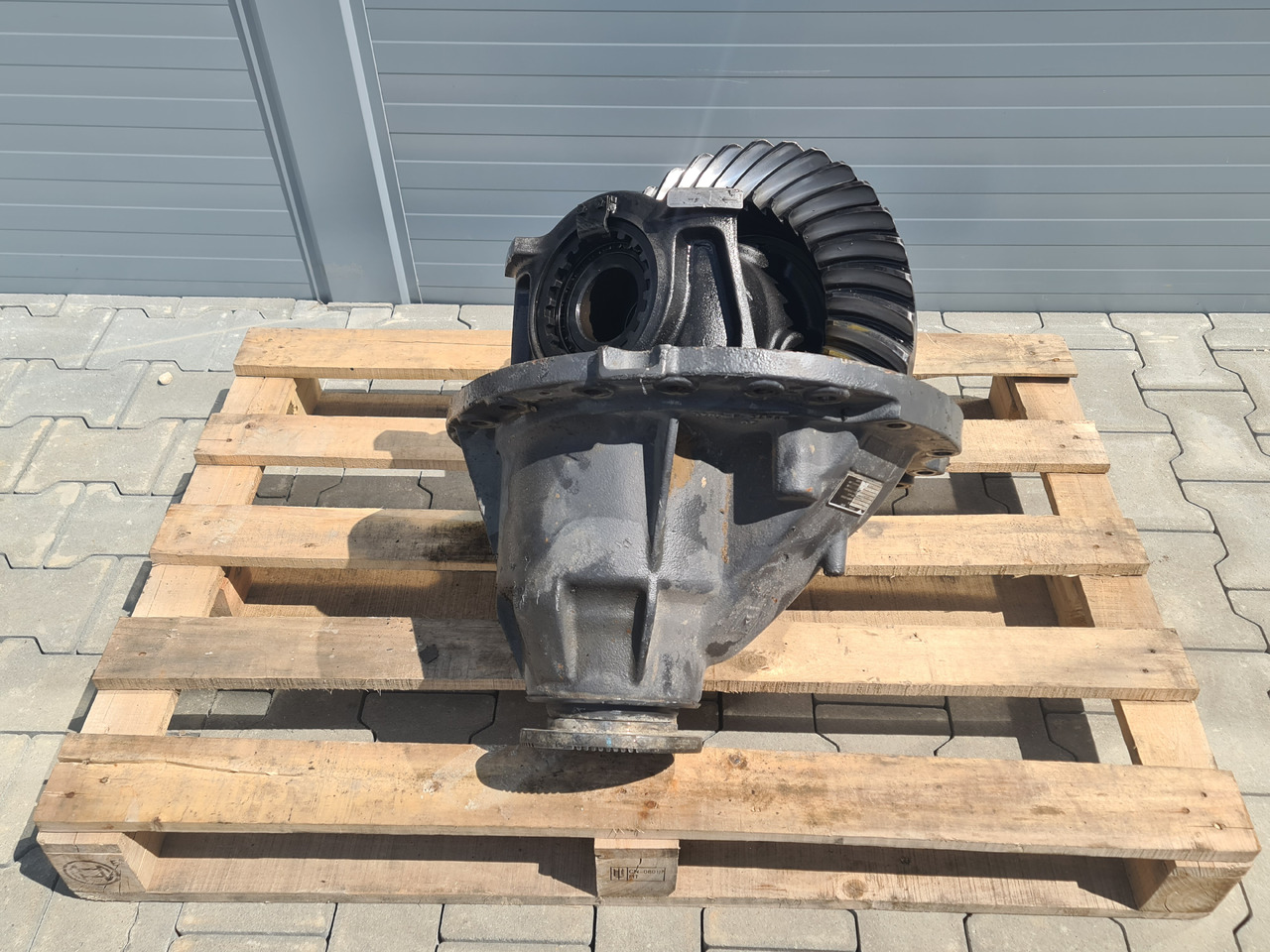 VOLVO DIFFERENTIAL DIFF / MS18X / RSS1360 / RATIO 2.85 37-13 / WORLDWIDE DELIVERY - Eje posterior: foto 1 VOLVO DIFFERENTIAL DIFF / MS18X / RSS1360 / RATIO 2.85 37-13 / WORLDWIDE DELIVERY - Eje posterior: foto 1