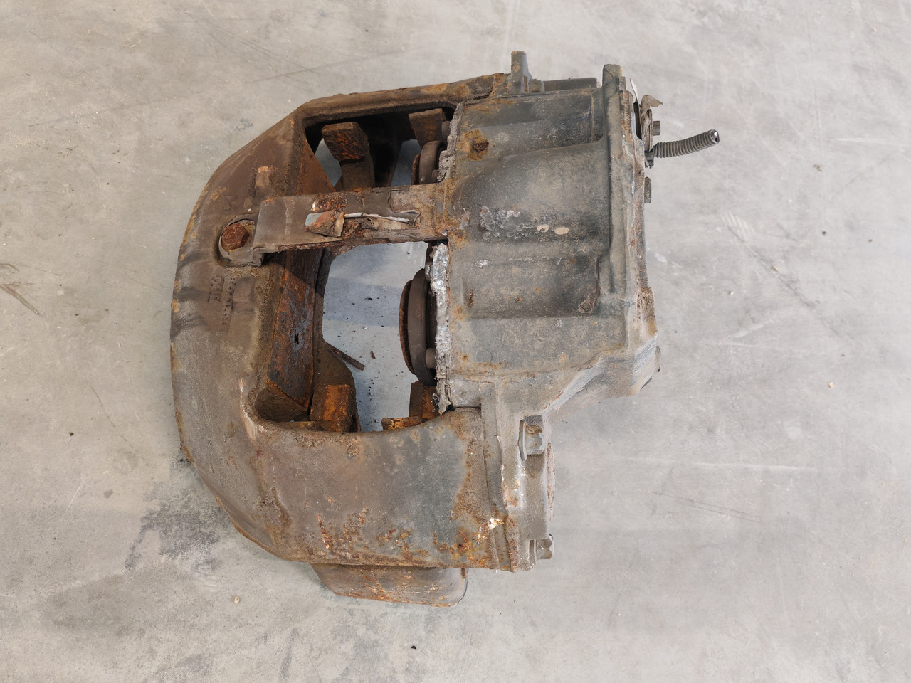 VOLVO RENAULT DXI / MERITOR ELSA 225 / BRAKE CALIPER / RIGHT - Pinza de freno: foto 3 VOLVO RENAULT DXI / MERITOR ELSA 225 / BRAKE CALIPER / RIGHT - Pinza de freno: foto 3