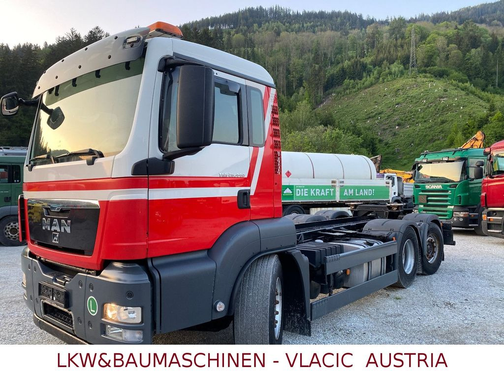 MAN TGS 26.440 6x2 mit Lift und Lenkachse - Camión chasis: foto 1 MAN TGS 26.440 6x2 mit Lift und Lenkachse - Camión chasis: foto 1
