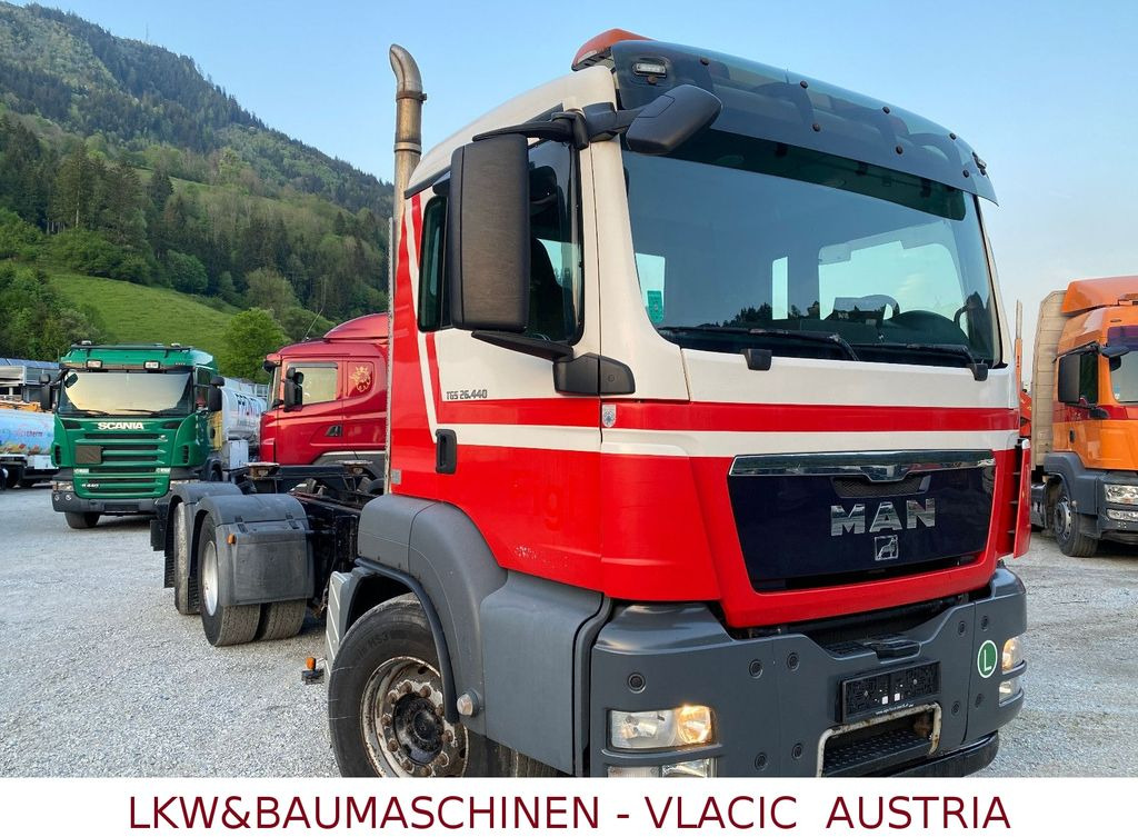 MAN TGS 26.440 6x2 mit Lift und Lenkachse - Camión chasis: foto 2 MAN TGS 26.440 6x2 mit Lift und Lenkachse - Camión chasis: foto 2
