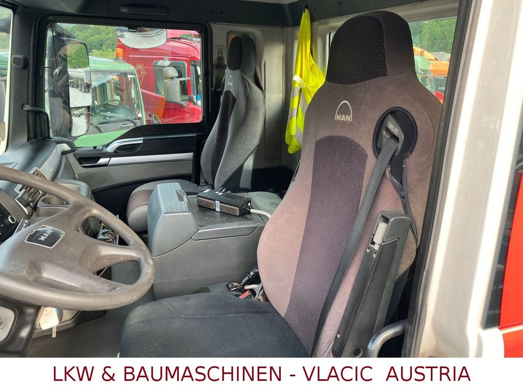 MAN TGS 33.440 (6x4) EEV Abrollkipper MAN TGS 33.440 (6x4) EEV Abrollkipper - Camión multibasculante: foto 4 MAN TGS 33.440 (6x4) EEV Abrollkipper MAN TGS 33.440 (6x4) EEV Abrollkipper - Camión multibasculante: foto 4