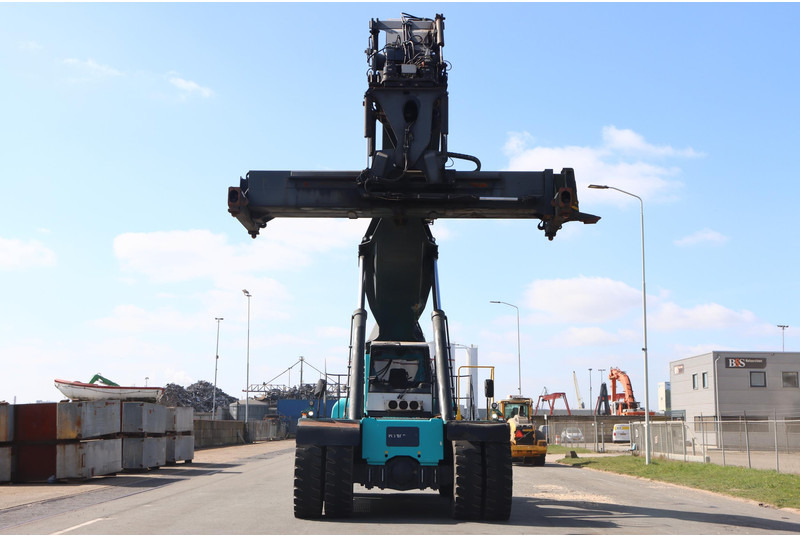 KONECRANES 4542TB5 - Reach stacker: foto 2 KONECRANES 4542TB5 - Reach stacker: foto 2