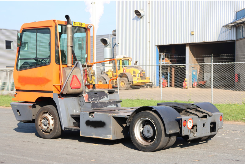Terberg YT182 - Tractor industrial: foto 5 Terberg YT182 - Tractor industrial: foto 5