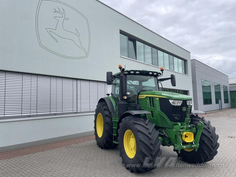 John Deere 6R 175 - Tractor: foto 3 John Deere 6R 175 - Tractor: foto 3