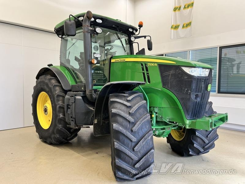 John Deere 7230R - Tractor: foto 2 John Deere 7230R - Tractor: foto 2