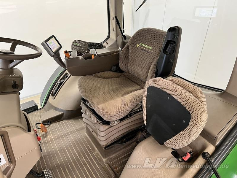Tractor John Deere 7230R: foto 8
