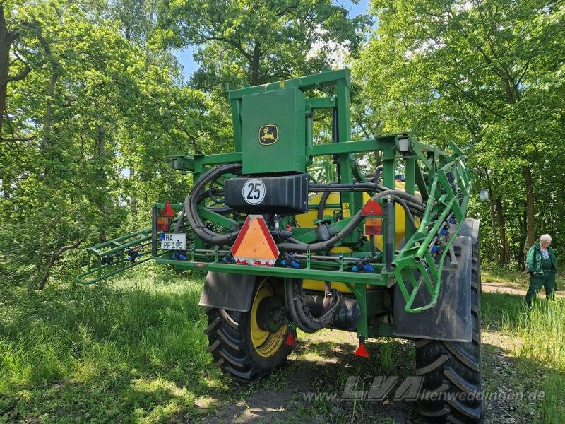 John Deere M740i - Pulverizador arrastrado: foto 3 John Deere M740i - Pulverizador arrastrado: foto 3