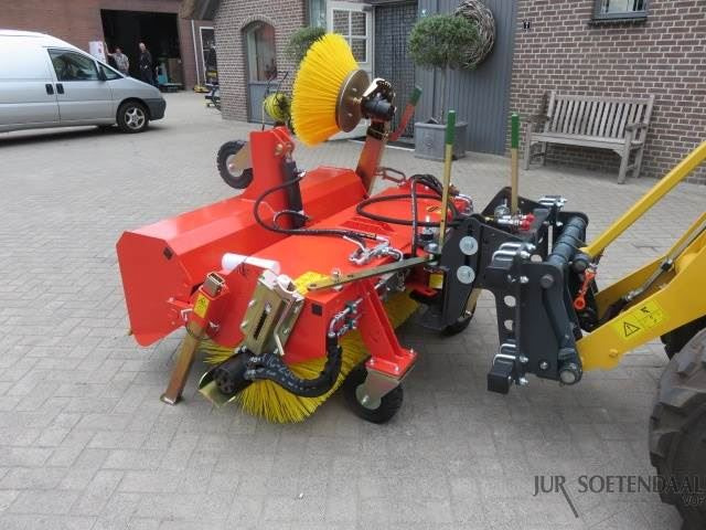 ADLER K600/150 SWEEPER - Barredora cucharón para Maquinaria de construcción: foto 2 ADLER K600/150 SWEEPER - Barredora cucharón para Maquinaria de construcción: foto 2