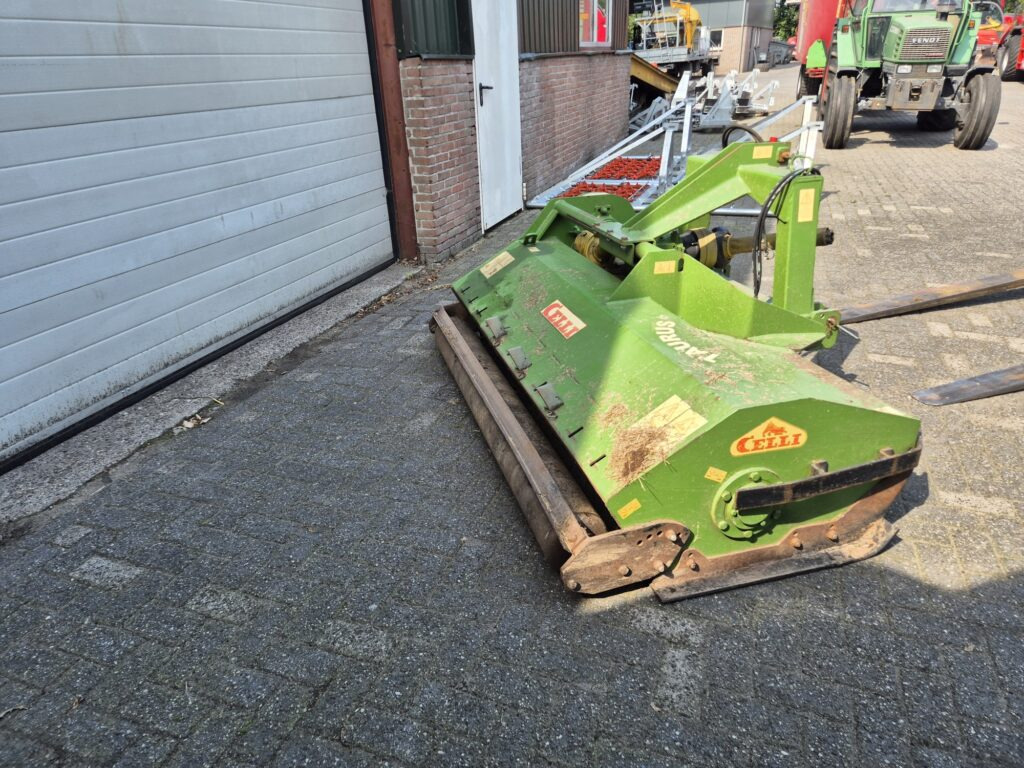 CELLI Taurus 200 mower - Segadora: foto 1 CELLI Taurus 200 mower - Segadora: foto 1