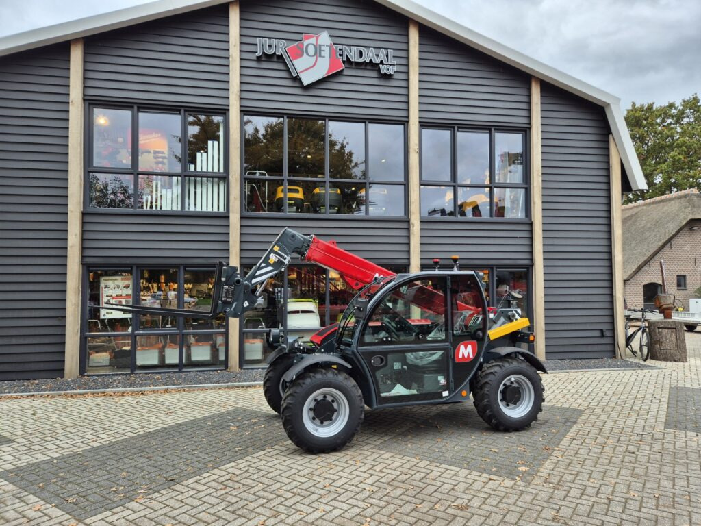 MAGNI TH 3.6 - Manipulador telescópico: foto 1 MAGNI TH 3.6 - Manipulador telescópico: foto 1