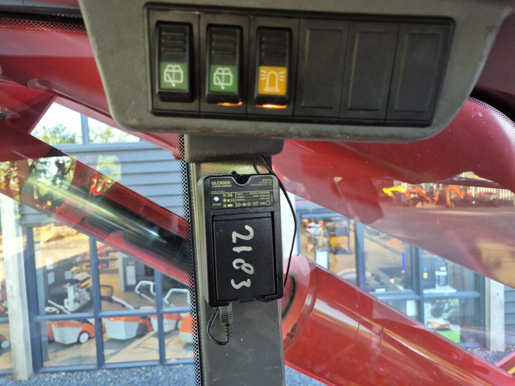 Manipulador telescópico MANITOU MRT 1850+ privilege: foto 8