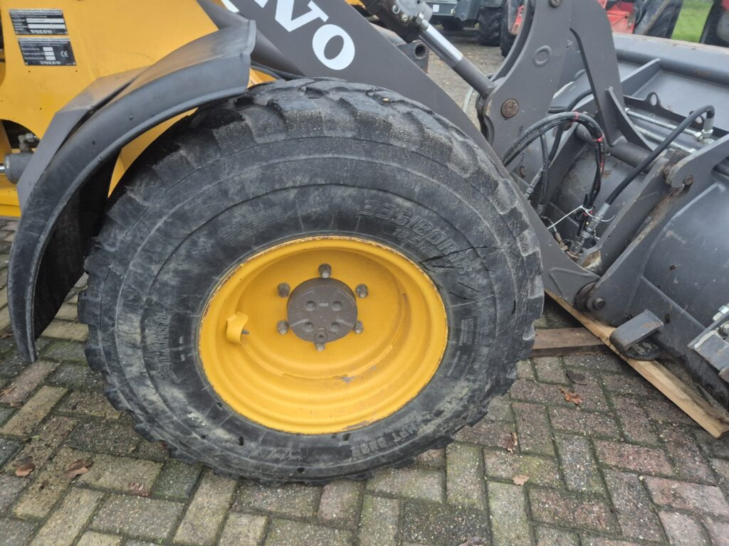 VOLVO L25F - Cargadora de ruedas: foto 3 VOLVO L25F - Cargadora de ruedas: foto 3