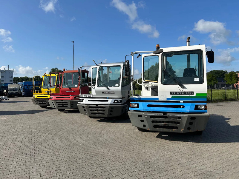 Terberg YT 182 10 x ON STOCK | 2006 | 2008 | 2011 | 2013 | 2019 | 2020 | - Tractor industrial: foto 1 Terberg YT 182 10 x ON STOCK | 2006 | 2008 | 2011 | 2013 | 2019 | 2020 | - Tractor industrial: foto 1