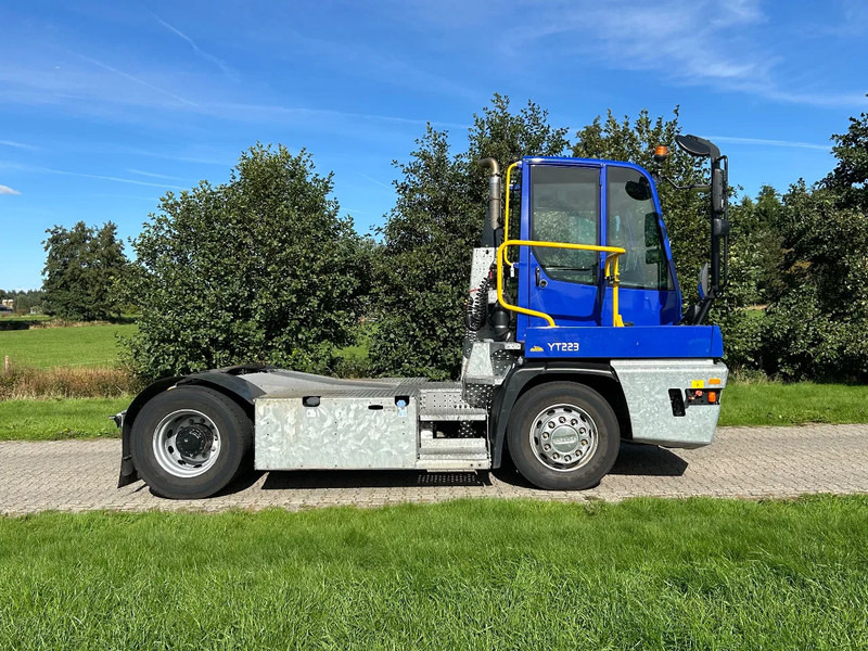 Terberg YT 223 | LOW HOURS - * 9211 *| GALVANISH CHASSIS | NEW MODEL - Tractor industrial: foto 4 Terberg YT 223 | LOW HOURS - * 9211 *| GALVANISH CHASSIS | NEW MODEL - Tractor industrial: foto 4