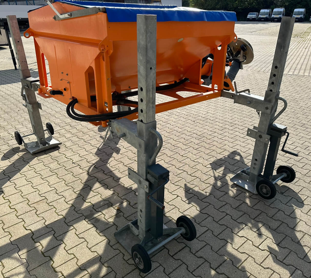 Unimog Salzstreuer KüpperWeisser IMSSN J15012 H - Esparcidor de sal: foto 5 Unimog Salzstreuer KüpperWeisser IMSSN J15012 H - Esparcidor de sal: foto 5