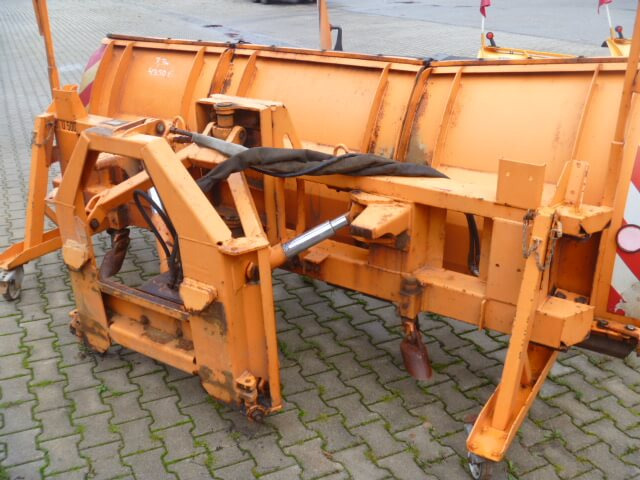 Unimog Schneepflug - Schneeschild Beilhack PV28-3 - Cuchilla quitanieves: foto 3 Unimog Schneepflug - Schneeschild Beilhack PV28-3 - Cuchilla quitanieves: foto 3