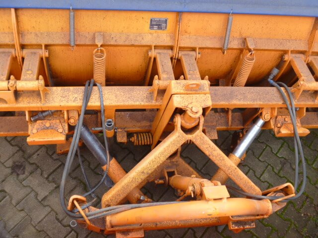 Unimog Schneepflug - Schneeschild Schmidt MF5.3 - Cuchilla quitanieves: foto 4 Unimog Schneepflug - Schneeschild Schmidt MF5.3 - Cuchilla quitanieves: foto 4