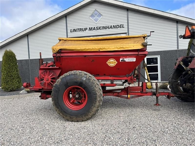 Esparcidor de fertilizantes Bredal B 4 Med overbygning og presenning på: foto 12