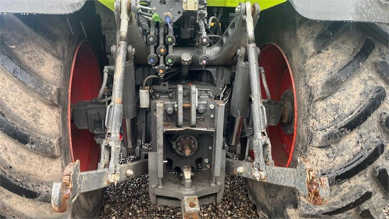 Claas Axion 830 Med frontlift - Tractor: foto 5 Claas Axion 830 Med frontlift - Tractor: foto 5