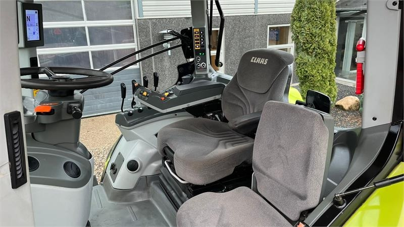 Claas Axion 830 Med frontlift. Velholdt traktor. - Tractor: foto 5 Claas Axion 830 Med frontlift. Velholdt traktor. - Tractor: foto 5