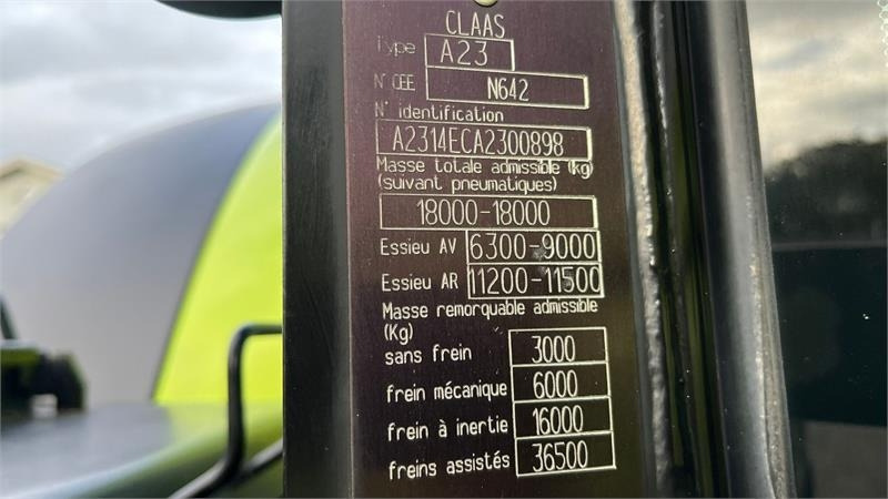 Claas Axion 930 CMatic Med næsten nye dæk, frontlift og - Tractor: foto 2 Claas Axion 930 CMatic Med næsten nye dæk, frontlift og - Tractor: foto 2