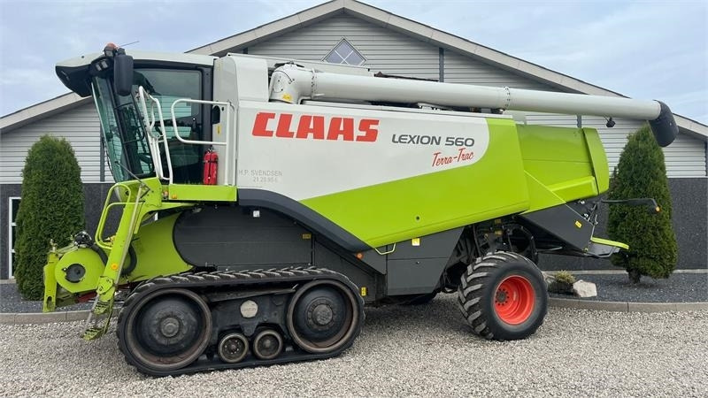 Claas LEXION 560 Med ny bælter og 4wd - Cosechadora de granos: foto 1 Claas LEXION 560 Med ny bælter og 4wd - Cosechadora de granos: foto 1